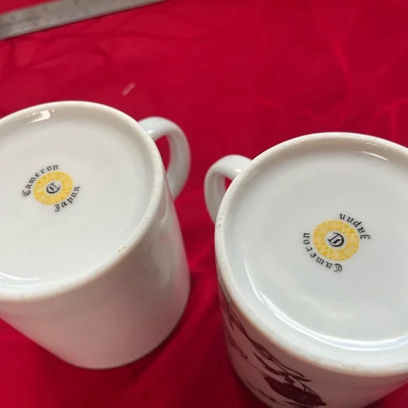 White and Red Ceramic Mugs with Folk Art Design - Picture 4 of 6